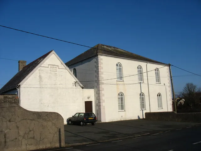 Capel Bethesda, Cemaes, a whitewashed chapel with its vestry alongside