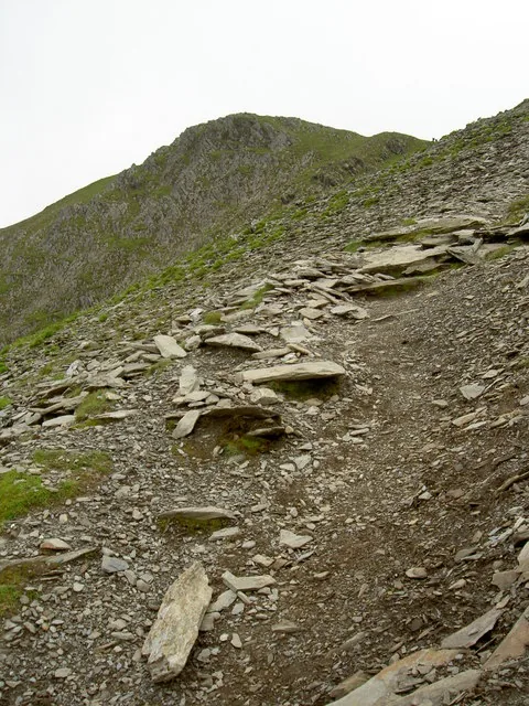 A rocky path on the final approach to Y Garn